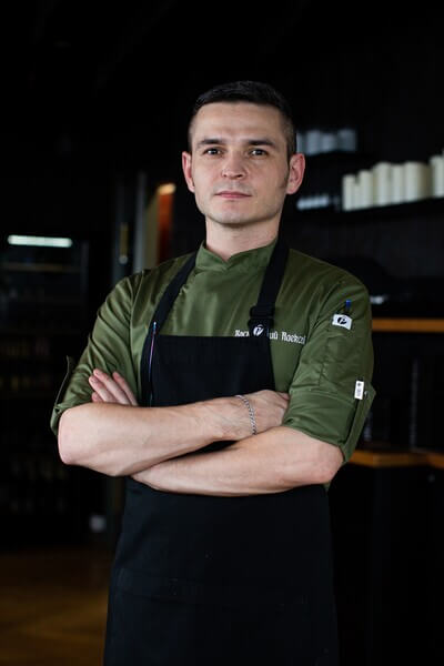 Шеф повар ресторана Алексей Васьковский